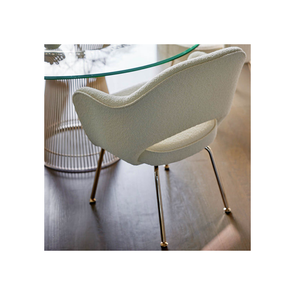 Cadeira de Braço Executive Saarinen com Pernas Tubulares