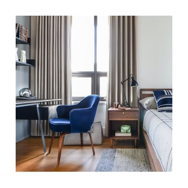 Cadeira Saarinen Executive Wood com braço